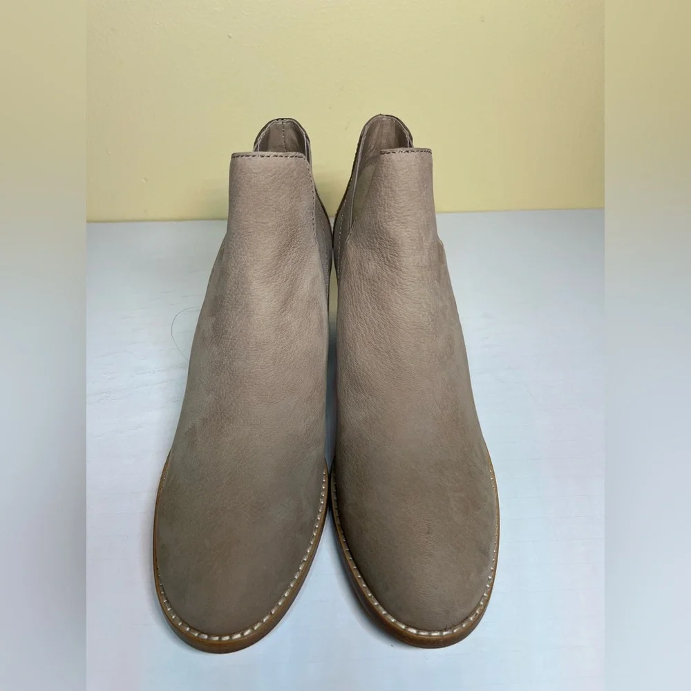 NWOT- Women’s Eileen Fisher “Bayo” Tumbled Nubuck Genuine Suede Boots -Tan -Sz 9